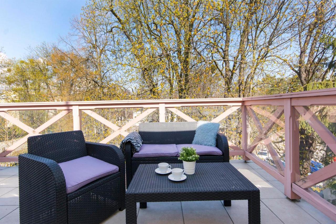 סופוט Green Park Rentyear Apartments מראה חיצוני תמונה